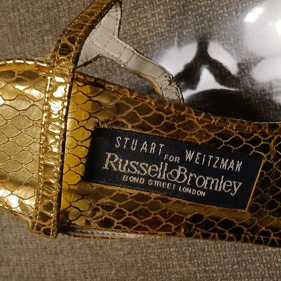 Stuart Weitzman for Russell & Bromley Gold Stilleto Sandals 7.5 - Picture 13 of 13